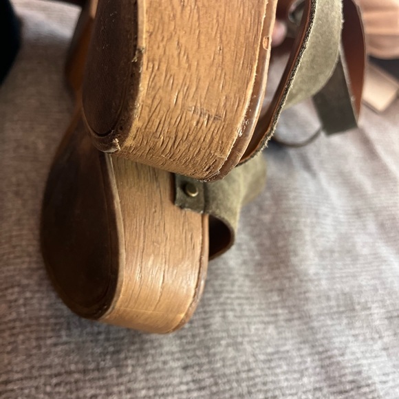 Franco sarto suede platform Strappy sandals size 8 - Picture 9 of 9